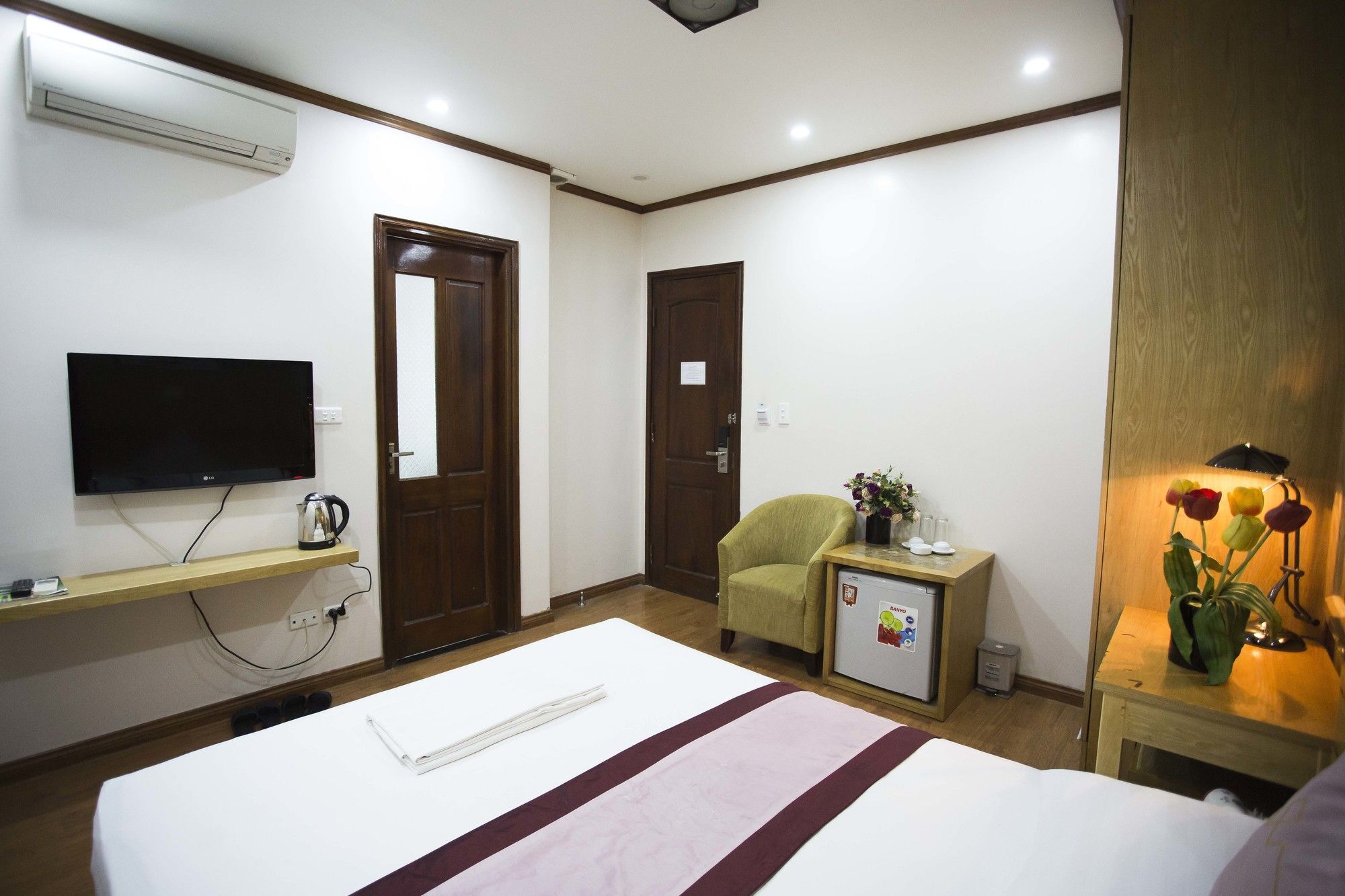 New Lotus Hotel Hanoi Exteriör bild